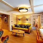Eco Karpatia Ski&wellness Bed & Breakfast 3*