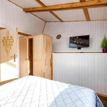 Eco Karpatia Ski&wellness 3* מורזאסיחלה